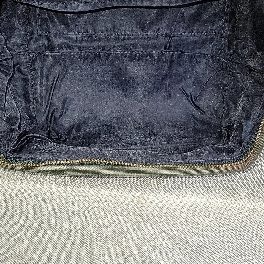 Men's Orvis Green and Brown Toiletry Travel Bag - Picture 6 of 9